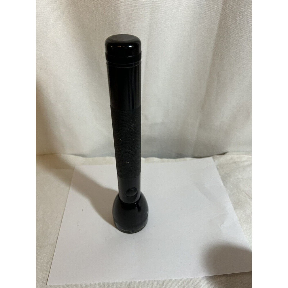Vintage AA Mag-Lite Mini Maglite USA Tested -11 Inches High